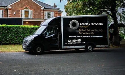 Moving Van in Barking
